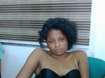 Plumnjuicyx Chaturbate stream image from November 28, 2025