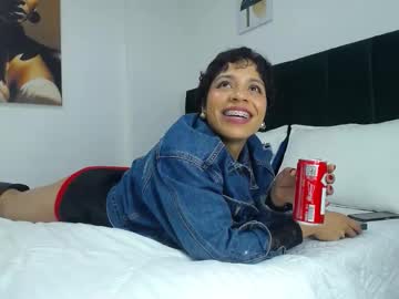 Abrilsonne Chaturbate stream image from November 28, 2025