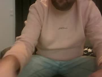 Boy27weert Chaturbate stream image from November 28, 2025