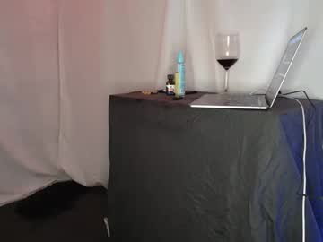 Vivienne_Maxwell Chaturbate stream image from November 29, 2025