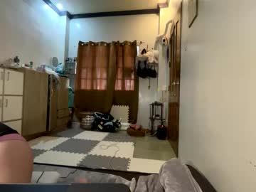 Babyzarah2002 Chaturbate stream image from November 29, 2025