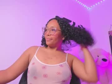 Desty_Y Chaturbate stream image from November 29, 2025