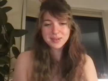 Yiddikitti Chaturbate stream image from November 29, 2025