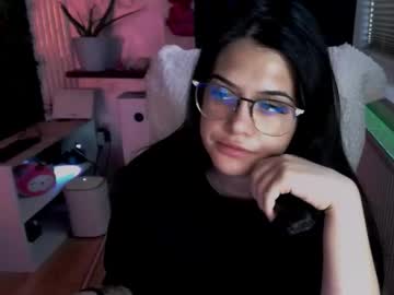 Michellerossee Chaturbate stream image from November 29, 2025