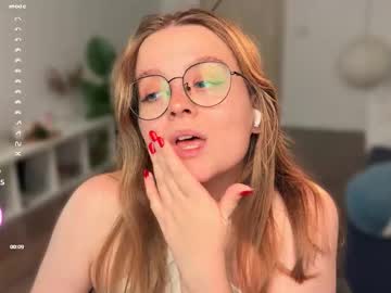 Emilyforelsket Chaturbate stream image from November 29, 2025