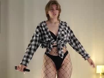 Anishavivo Chaturbate stream image from November 29, 2025
