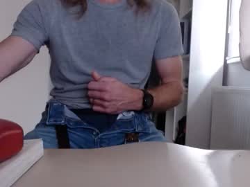 Martindominant Chaturbate stream image from November 29, 2025
