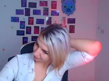 Mishelle_Blondie Chaturbate stream image from November 29, 2025