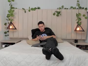 Enzo_Rivas Chaturbate stream image from November 29, 2025