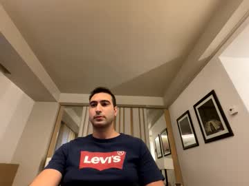 Ragnearyou Chaturbate stream image from November 29, 2025