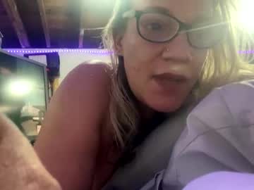 Lunamichelle3 Chaturbate stream image from November 29, 2025