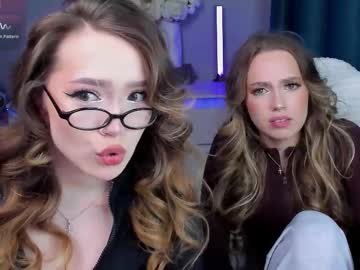 Top_Twins Chaturbate stream image from November 29, 2025
