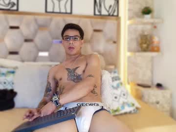 Andrew_Haalls Chaturbate stream image from November 29, 2025