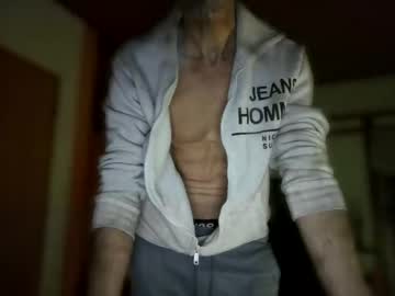 Dreambob Chaturbate stream image from November 29, 2025