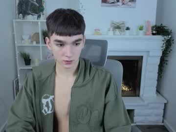Yamitwink Chaturbate stream image from November 29, 2025