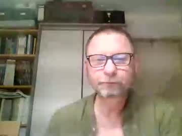 Dierenfeld Chaturbate stream image from November 29, 2025