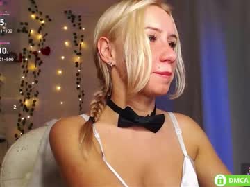 Lavinell Chaturbate stream image from November 29, 2025