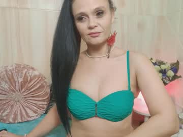 Sweeteest_Julie Chaturbate stream image from November 29, 2025