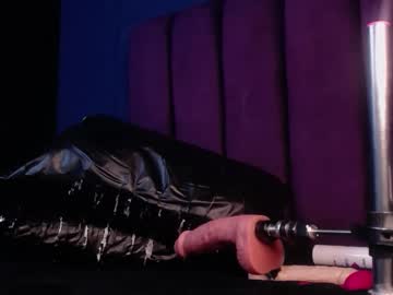 Alanna_Micheles Chaturbate stream image from November 30, 2025