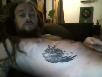 Freemantatooooo Chaturbate stream image from November 30, 2025