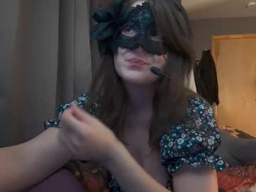 Missteriousbelle Chaturbate stream image from November 30, 2025