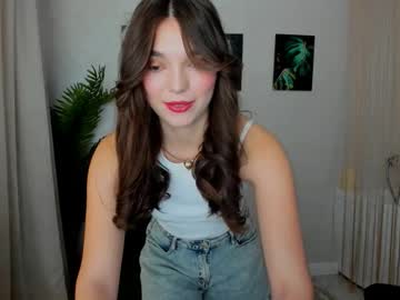 Divineamour Chaturbate stream image from November 30, 2025
