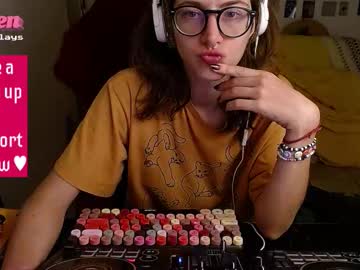Laurenipsumsit Chaturbate stream image from November 30, 2025