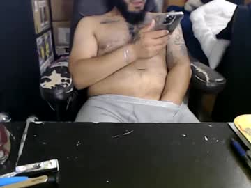 Miaking Chaturbate stream image from November 30, 2025