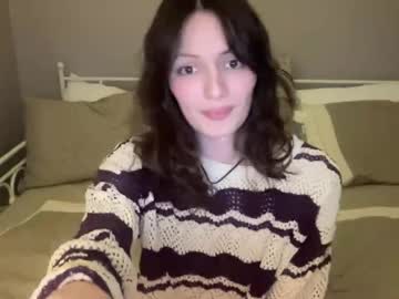 Yourbirdy Chaturbate stream image from November 30, 2025