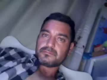 Carlos206385 Chaturbate stream image from November 30, 2025