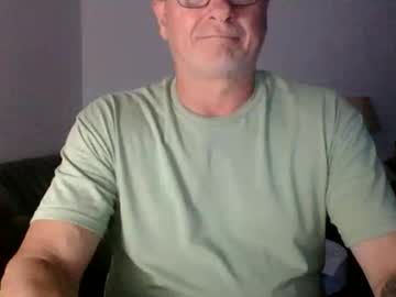 Moamale Chaturbate stream image from November 30, 2025