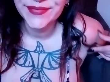 Lolahotcurves Chaturbate stream image from November 30, 2025
