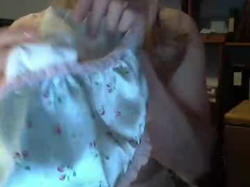 Anniegurl Chaturbate stream image from November 30, 2025
