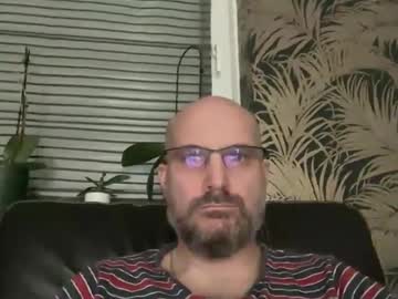 Bcbg68 Chaturbate stream image from November 30, 2025