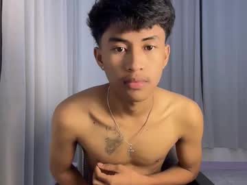 Ur_Fuckerbttm Chaturbate stream image from November 30, 2025