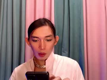 Yourqueenlucifer Chaturbate stream image from November 30, 2025