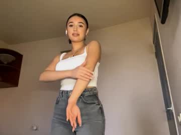 Pricillalivsey Chaturbate stream image from November 30, 2025