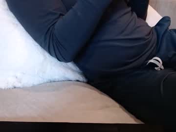 J335129 Chaturbate stream image from November 30, 2025