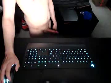 Bigtitloverq Chaturbate stream image from November 30, 2025