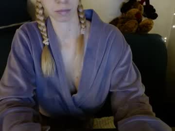 Moni_Chka Chaturbate stream image from November 30, 2025