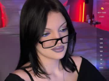 Mavis_Crystal Chaturbate stream image from November 30, 2025