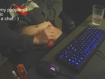 Schleeper Chaturbate stream image from November 30, 2025