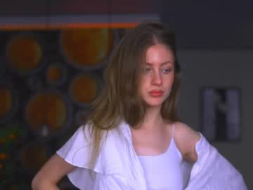 Ellizavetta Chaturbate stream image from November 30, 2025