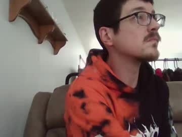 Bluebhyena Chaturbate stream image from November 30, 2025