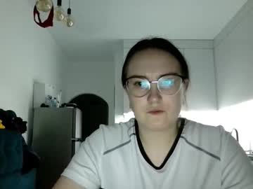 Lunavelvet3 Chaturbate stream image from November 30, 2025