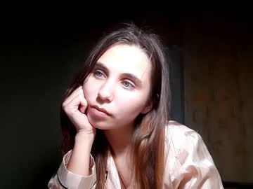Vesperlyn Chaturbate stream image from November 30, 2025