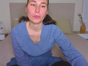 Olivia_Milff Chaturbate stream image from November 30, 2025