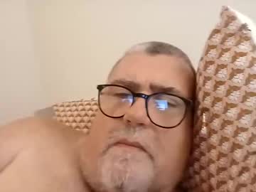 Twohats2810 Chaturbate stream image from November 30, 2025