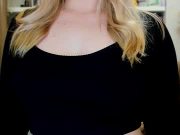 Kara_Smith_ Chaturbate stream image from November 30, 2025