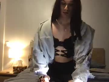 Kellyharkman Chaturbate stream image from November 30, 2025